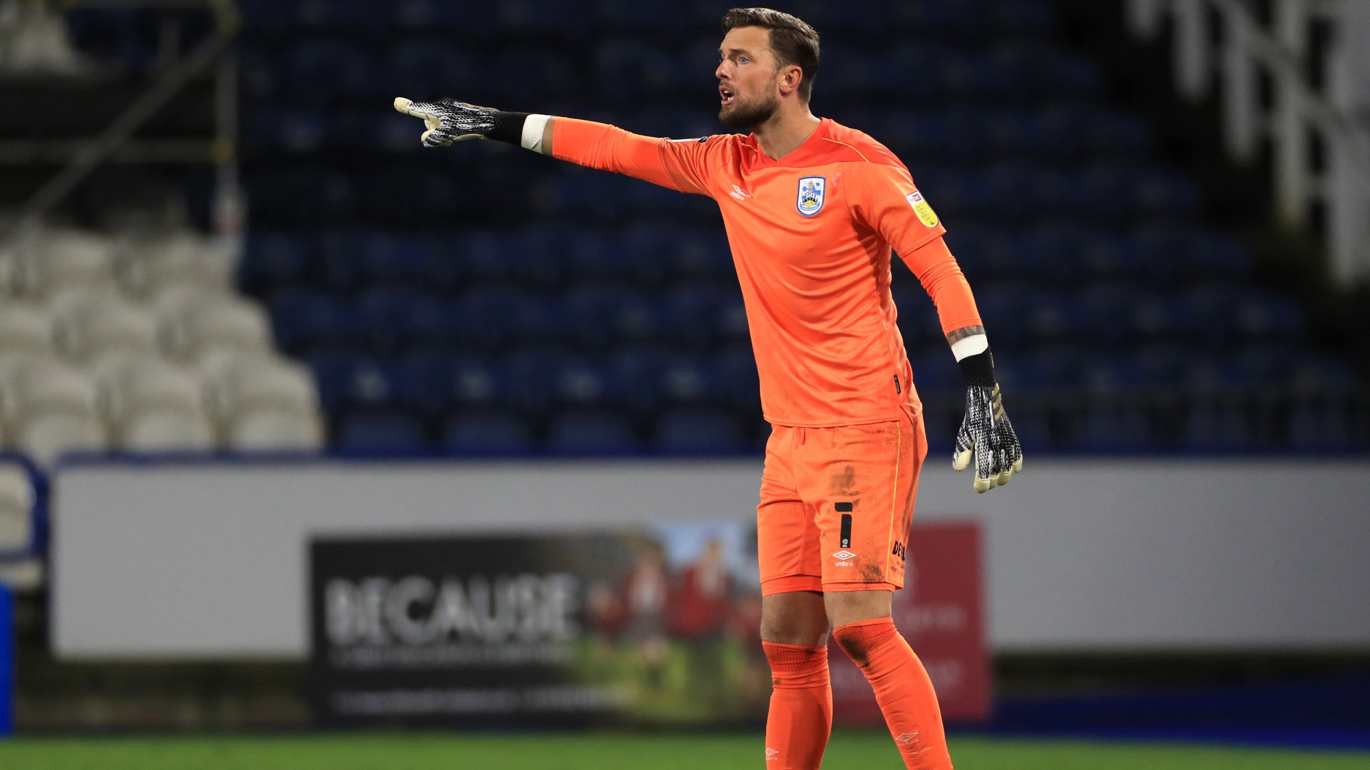 Swansea City complete signing of goalkeeper Ben Hamer Swansea